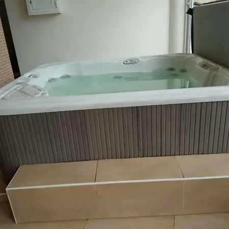 Long Ceaser Apartman