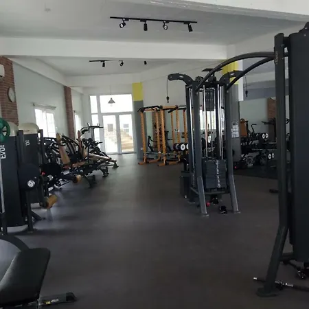 Long Ceaser * Agios Georgios (Famagusta)